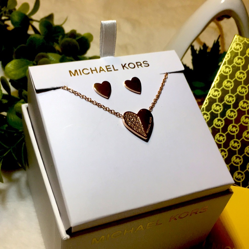 💝Michael Kors💝Rose Gold Necklace w/Earrings Set